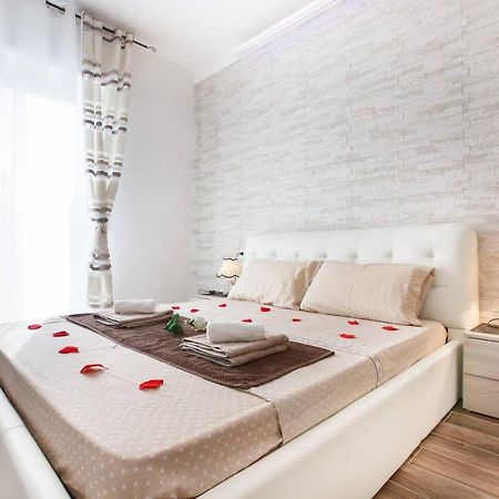 Residenza Larissa Luxury 1 Apartment Verona Luaran gambar