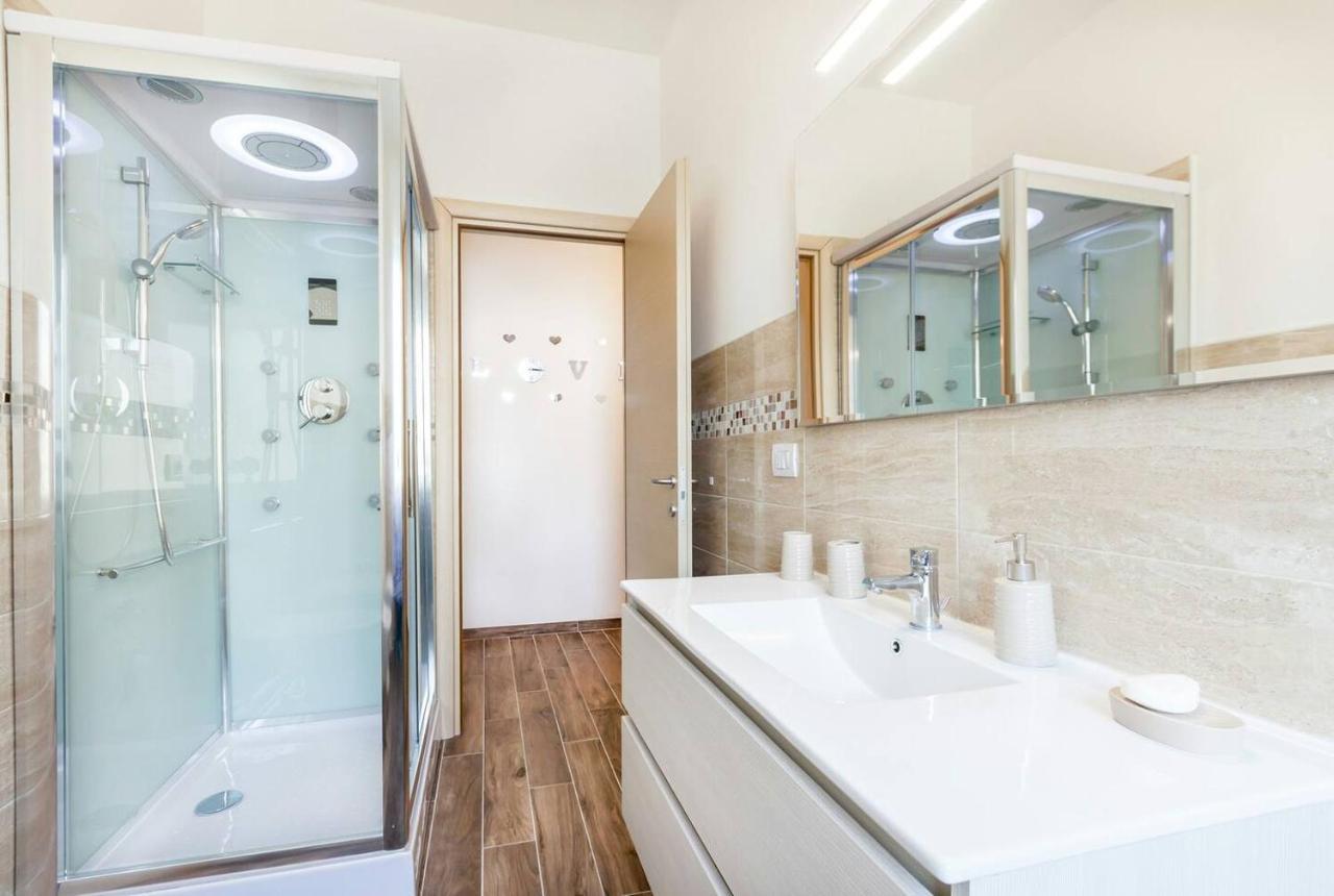 Residenza Larissa Luxury 1 Apartment Verona Luaran gambar